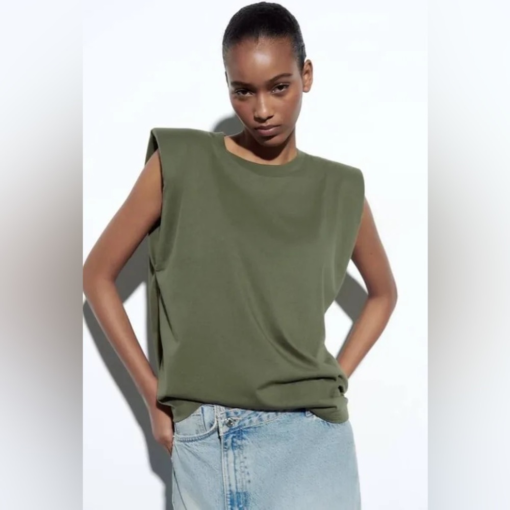 Zara Shoulder Pad Top - Picture 2 of 7